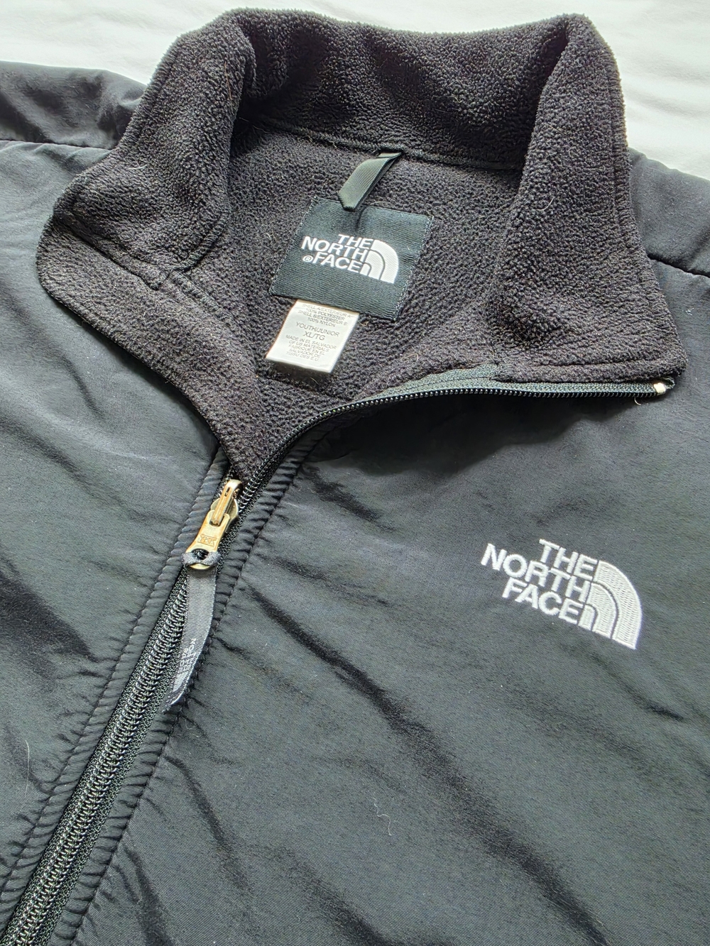 The North Face Youth XL Black Denali Full Zip Fleece Jacket